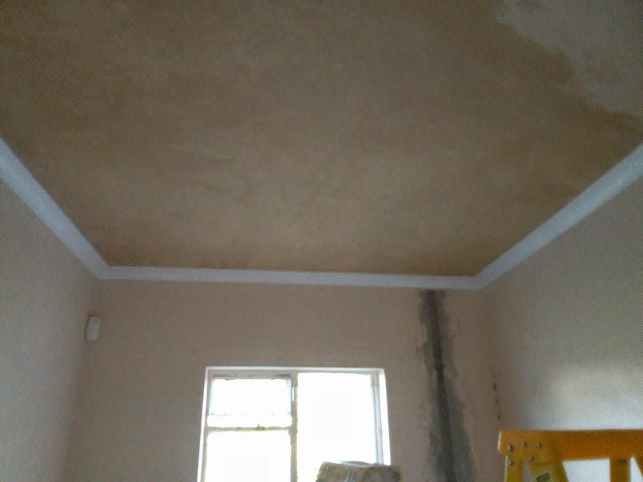 Drywall corridor boarding